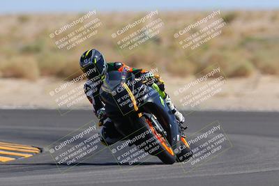 media/Oct-08-2022-SoCal Trackdays (Sat) [[1fc3beec89]]/Turn 16 (125pm)/